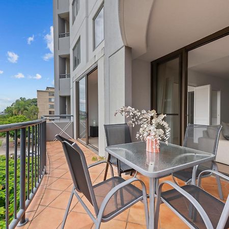 The Oasis Apartments Brisbane Extérieur photo