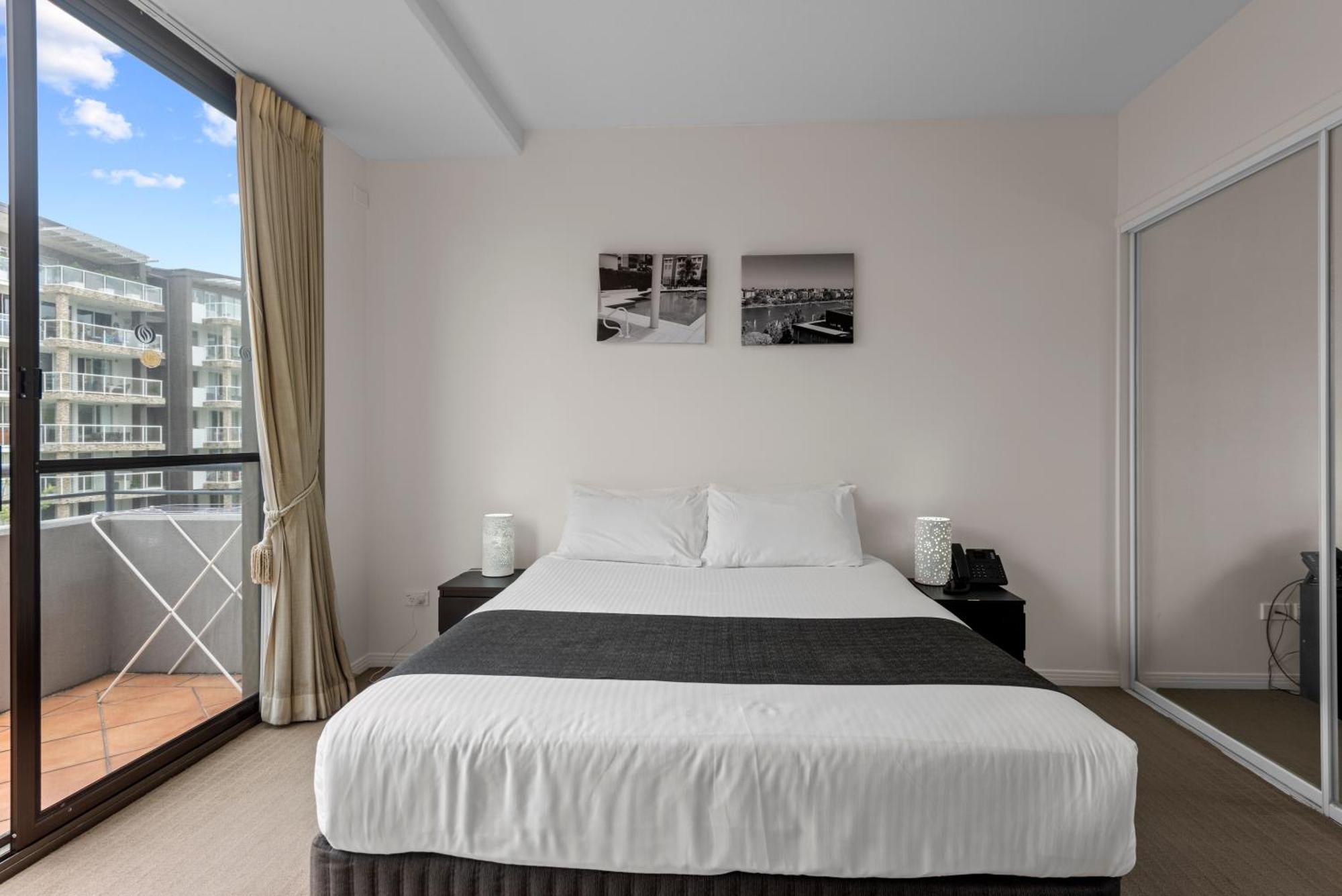 The Oasis Apartments Brisbane Extérieur photo