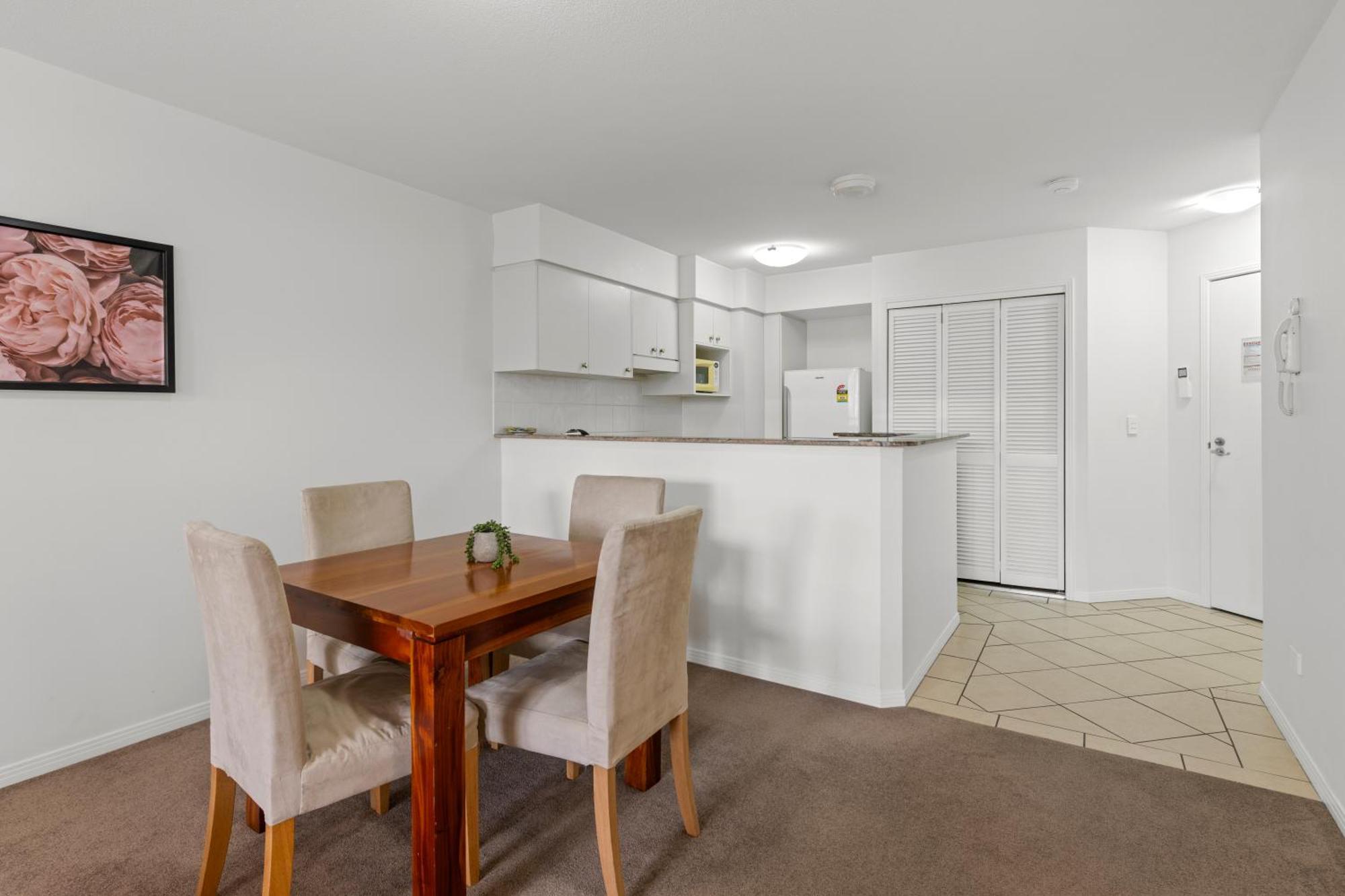 The Oasis Apartments Brisbane Extérieur photo