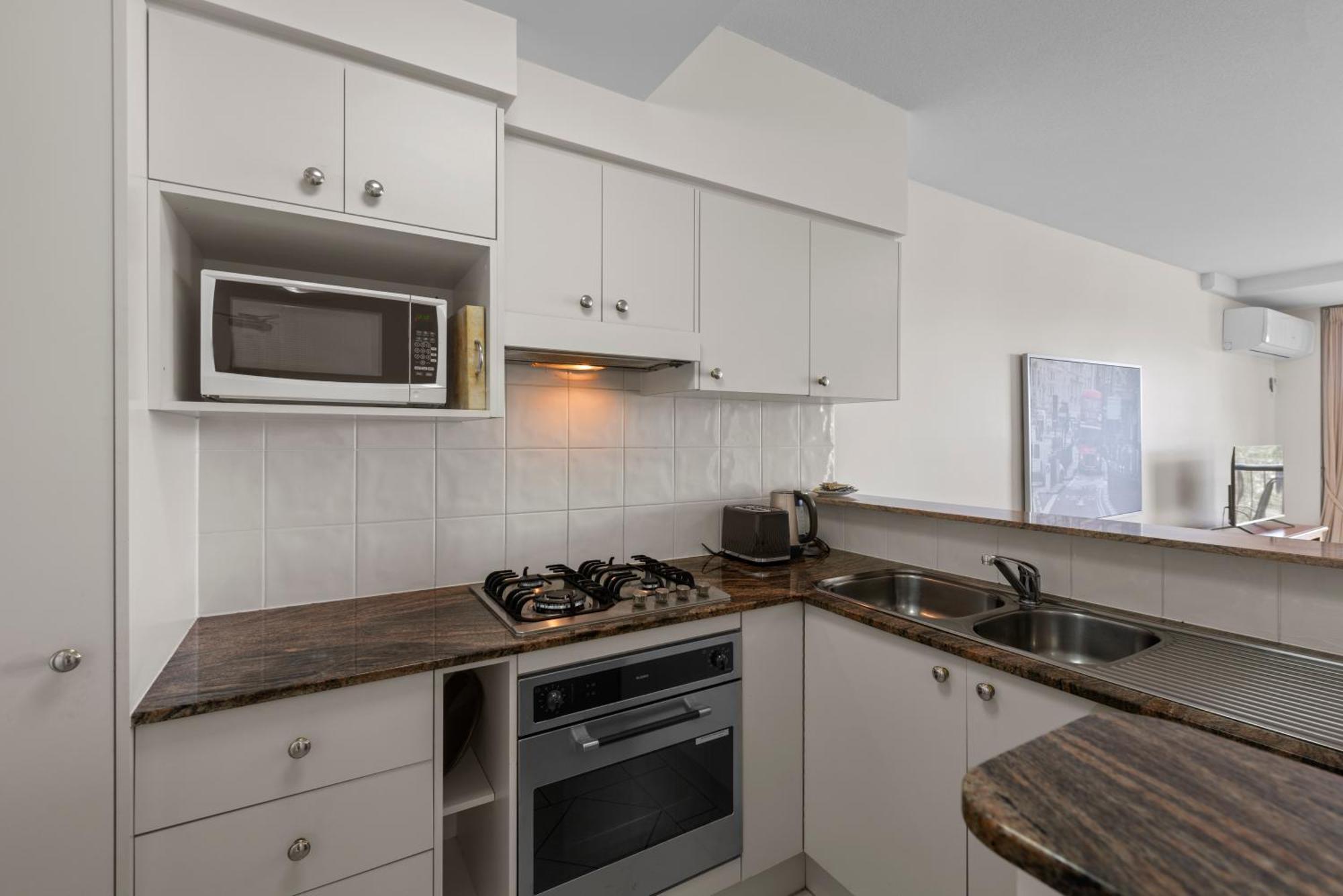 The Oasis Apartments Brisbane Extérieur photo