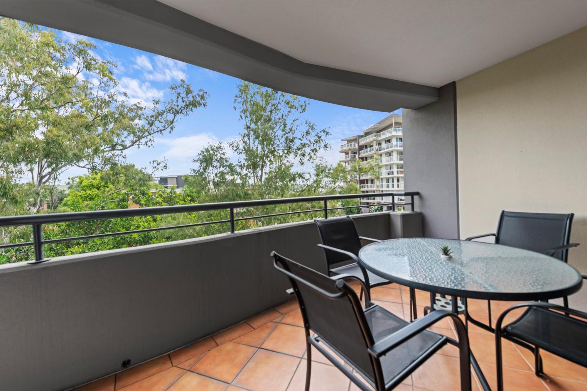 The Oasis Apartments Brisbane Extérieur photo