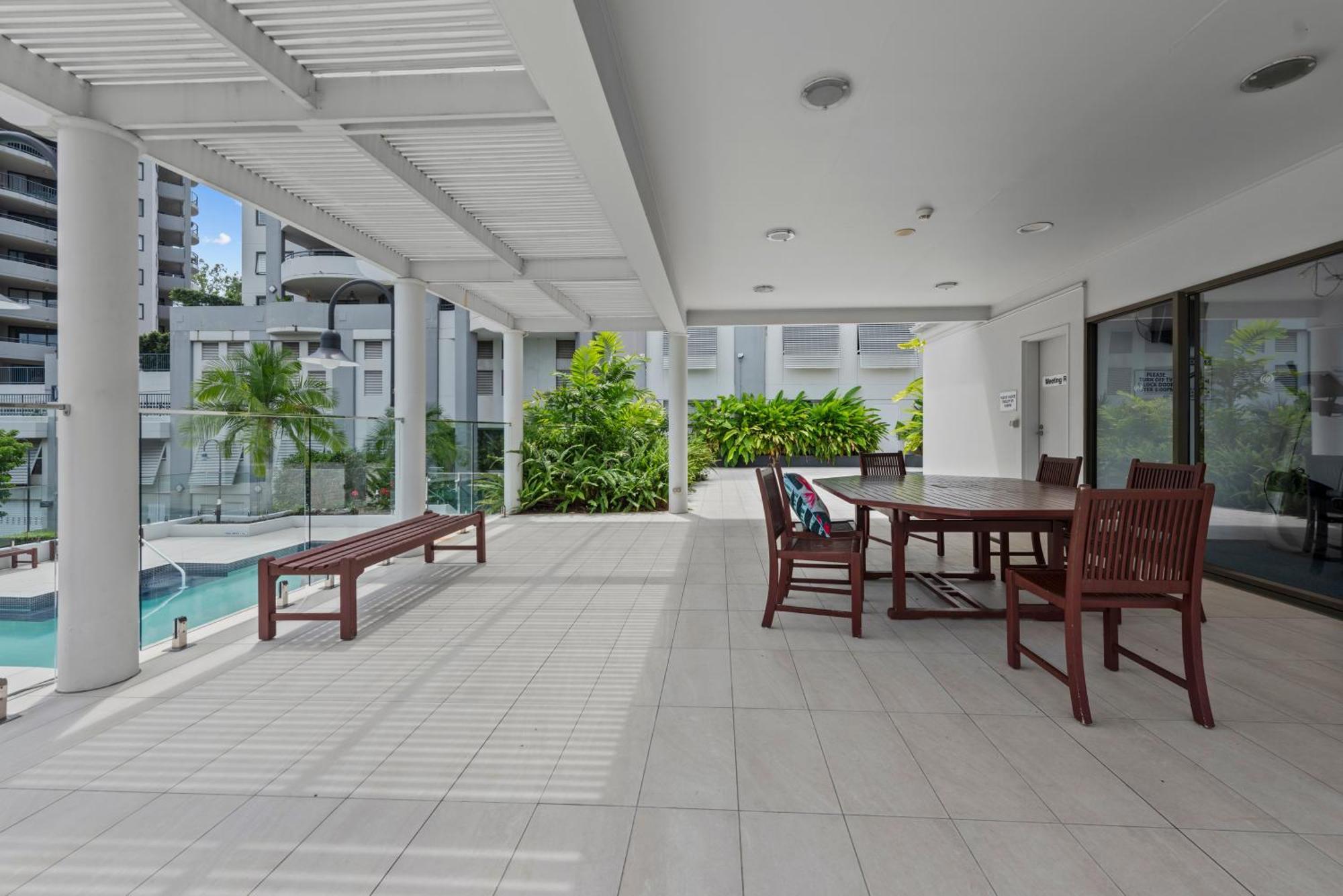 The Oasis Apartments Brisbane Extérieur photo