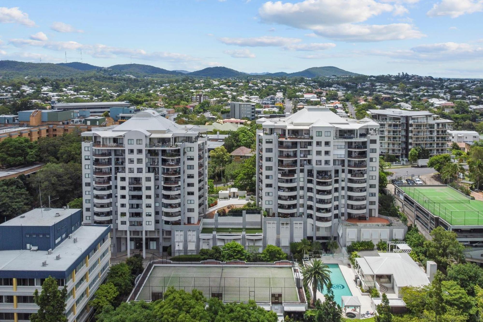 The Oasis Apartments Brisbane Extérieur photo