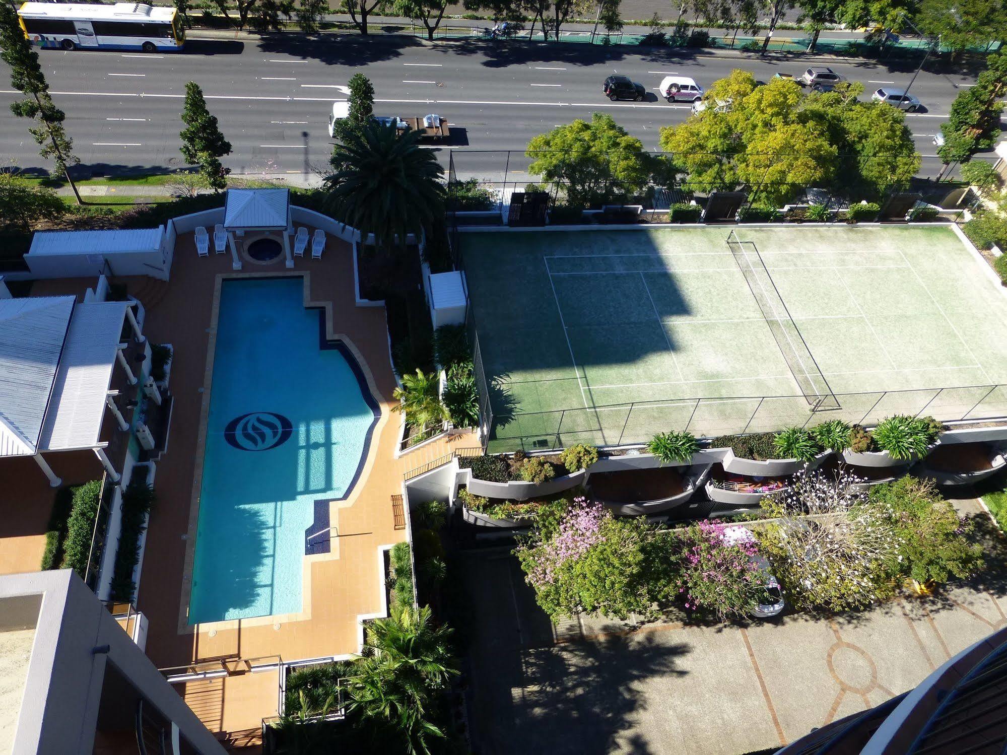 The Oasis Apartments Brisbane Extérieur photo